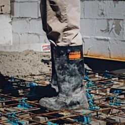 TREDS 17-Inch Stretch Rubber Overboot, Medium 9 TREDS 17-Inch Stretch Rubber Overboot, Medium -Starry Sky Garden 17851 2