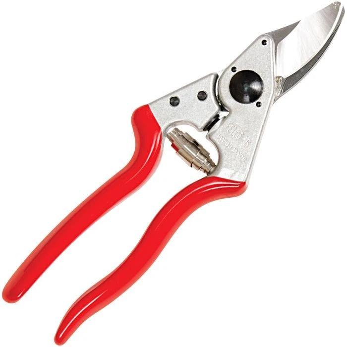Felco 6 Ergonomic & Compact One-Hand Pruning Shears 3 Felco 6 Ergonomic & Compact One-Hand Pruning Shears - Image 2