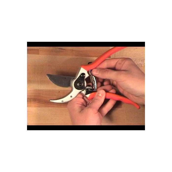 Traditional Bypass Pruners By A.M. Leonard, 1in Cutting Capacity, Lifetime Warranty 5 Traditional Bypass Pruners By A.M. Leonard, 1in Cutting Capacity, Lifetime Warranty - Image 3